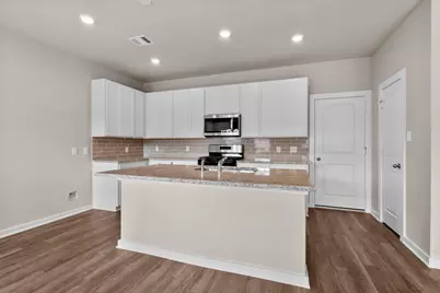 224 Magnolia Laurel Drive, Alvin, TX 77511 - Photo 2