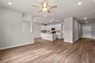 224 Magnolia Laurel Dr, Alvin, TX 77511 - Photo 6