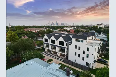 209 W 10th 1/2 Street, Houston, TX 77008 - Photo 2
