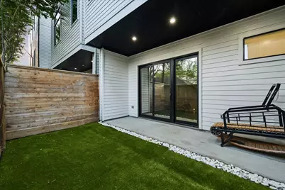 209 W 10th 1/2 Street, Houston, TX 77008 - Photo 18