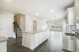 422 Zeus Mountains Dr, Crosby, TX 77532 - Photo 2