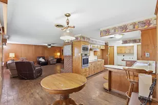 1839 W Henderson Rd, Angleton, TX 77515 - Photo 10