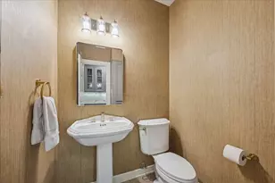 5201 Grand Lake, Bellaire, TX 77401 - Photo 16