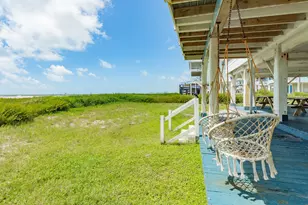 23114 Gulf Dr, Galveston, TX 77554 - Photo 10