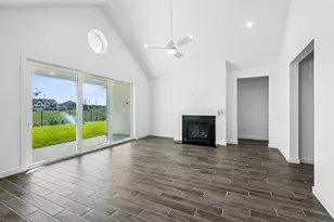 12907 Old Fashion Cir, Mont Belvieu, TX 77535 - Photo 6