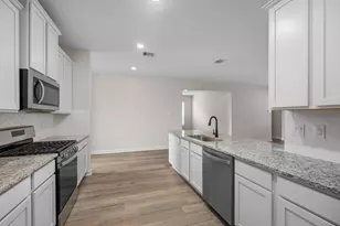 10511 Sutter Crk Dr, Iowa Colony, TX 77583 - Photo 2