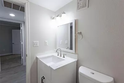 132 Oyster Creek Drive #33, Lake Jackson, TX 77566 - Photo 8