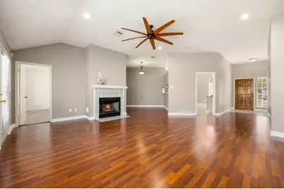 4754 Widerop Lane, Friendswood, TX 77546 - Photo 6