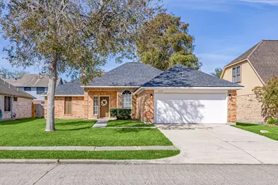 4754 Widerop Lane, Friendswood, TX 77546 - Photo 2