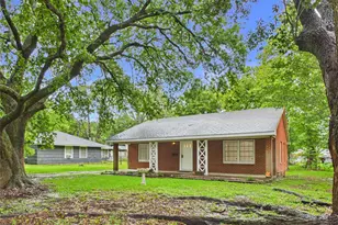 2610 S Crockett St, La Marque, TX 77568 - Photo 2