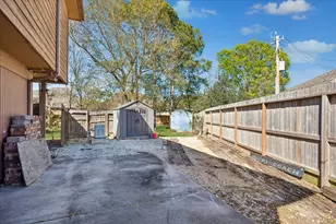 1835 Raintree Cir, Seabrook, TX 77586 - Photo 44