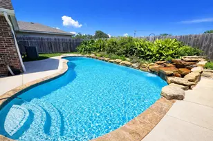 410 Scarlet Sage Dr, League City, TX 77573 - Photo 32