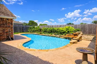 410 Scarlet Sage Drive, League City, TX 77573 - Photo 4