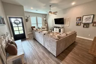 1056 Angus Trail, Angleton, TX 77515 - Photo 6