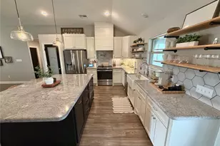 1056 Angus Trail, Angleton, TX 77515 - Photo 12