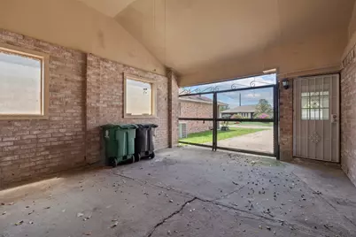 6619 Indian Lake Drive, Houston, TX 77489 - Photo 30