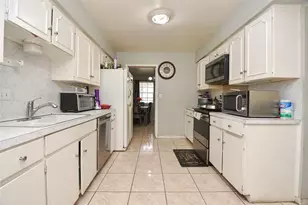 6647 De Moss Dr, Houston, TX 77074 - Photo 4