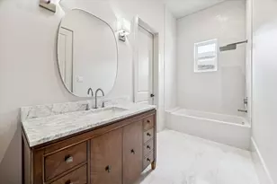 7203 Tickner St, Houston, TX 77055 - Photo 36