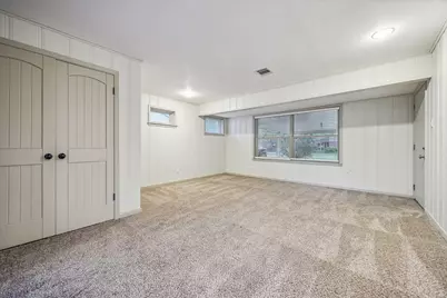 9813 Pine Lake Drive, Houston, TX 77055 - Photo 18