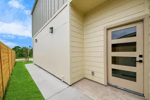 7542 Charlie St, Houston, TX 77088 - Photo 6