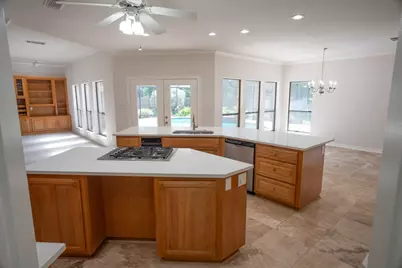 114 Rosewood Street, Lake Jackson, TX 77566 - Photo 14