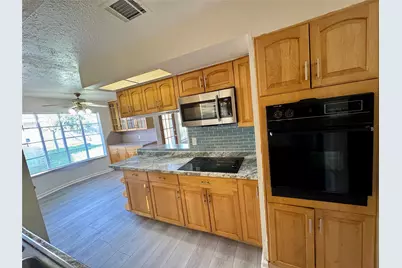 11402 Concho Street, Houston, TX 77072 - Photo 4
