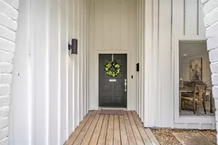 10735 Lynbrook Dr, Houston, TX 77042 - Photo 2