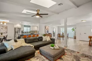 10735 Lynbrook Dr, Houston, TX 77042 - Photo 12