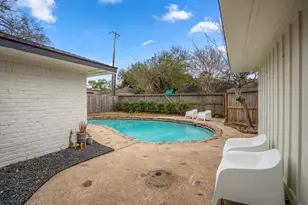 10735 Lynbrook Dr, Houston, TX 77042 - Photo 38