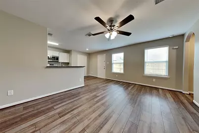 10208 Jewel Court, Conroe, TX 77385 - Photo 2