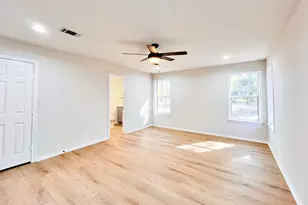 10 Oak Creek Dr, Huntsville, TX 77340 - Photo 20