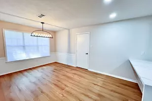 10 Oak Creek Dr, Huntsville, TX 77340 - Photo 8