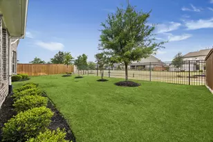 10523 Winding Arbor Ct, Cypress, TX 77433 - Photo 2