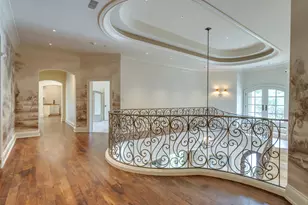 11527 Green Oaks Dr, Houston, TX 77024 - Photo 32