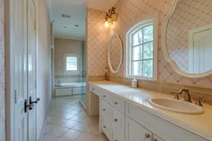 11527 Green Oaks Dr, Houston, TX 77024 - Photo 36