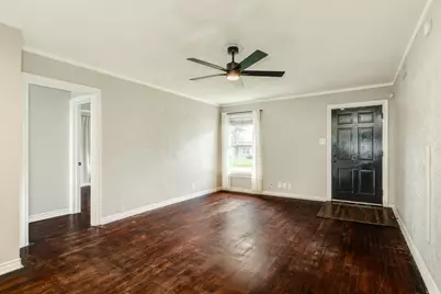 219 Camellia Street, Lake Jackson, TX 77566 - Photo 10
