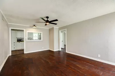 219 Camellia Street, Lake Jackson, TX 77566 - Photo 8