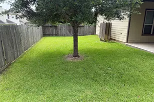 2511 Amy Lee Dr, Conroe, TX 77304 - Photo 14