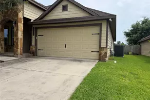 2511 Amy Lee Dr, Conroe, TX 77304 - Photo 2