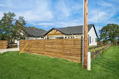 12915 Green Valley Drive, Rosharon, TX 77583 - Photo 2