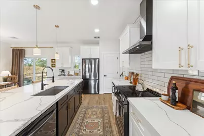 12915 Green Valley Drive, Rosharon, TX 77583 - Photo 14