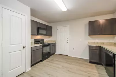 2704 Atlas Drive, Conroe, TX 77301 - Photo 4