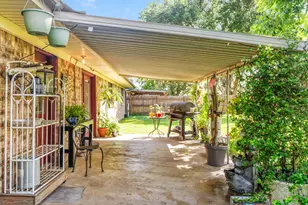 30 Live Oak St, Van Vleck, TX 77482 - Photo 32