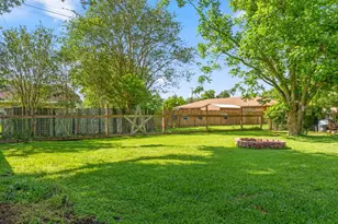 30 Live Oak St, Van Vleck, TX 77482 - Photo 38