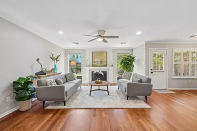 126 Selkirk Drive, Sugar Land, TX 77479 - Photo 4