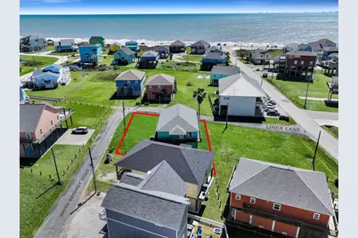 931 S Gateway, Crystal Beach, TX 77650 - Photo 4