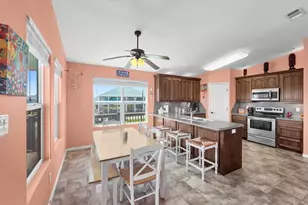 931 S Gateway, Crystal Beach, TX 77650 - Photo 26