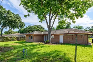 9109 Lugary Dr, Houston, TX 77074 - Photo 8