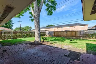 9109 Lugary Dr, Houston, TX 77074 - Photo 6