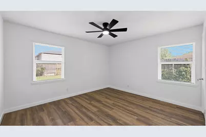 9109 Lugary Drive, Houston, TX 77074 - Photo 16